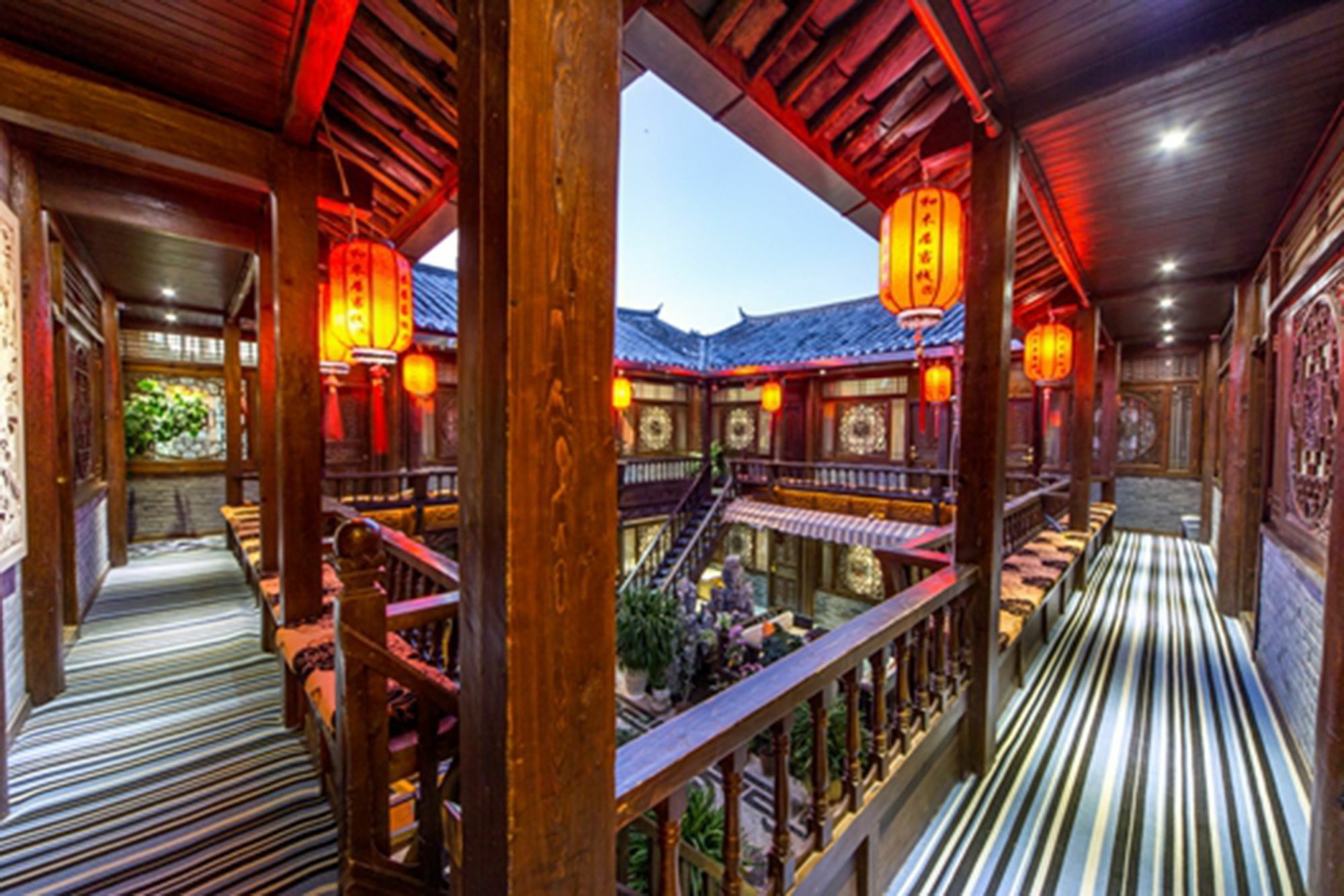 He Mu Ju Inn Zhongyi Branch Licsiang Kültér fotó